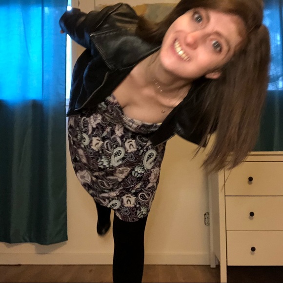 Meet your Posher, Bri - Picture 1 of 4